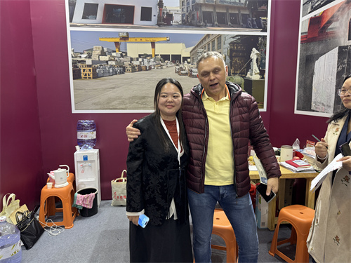Xingyan Stone Carving Factory feiert den Erfolg auf der Xiamen Stone Fair 2025