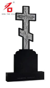Schwarzes Granit Rosendenkmal am Kreuz