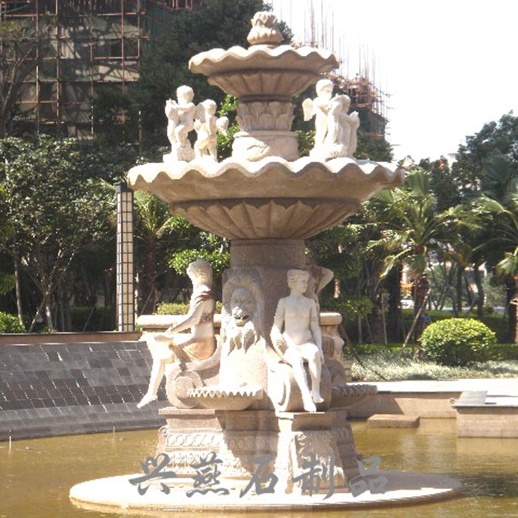 Figur Skulptural fließender Brunnen